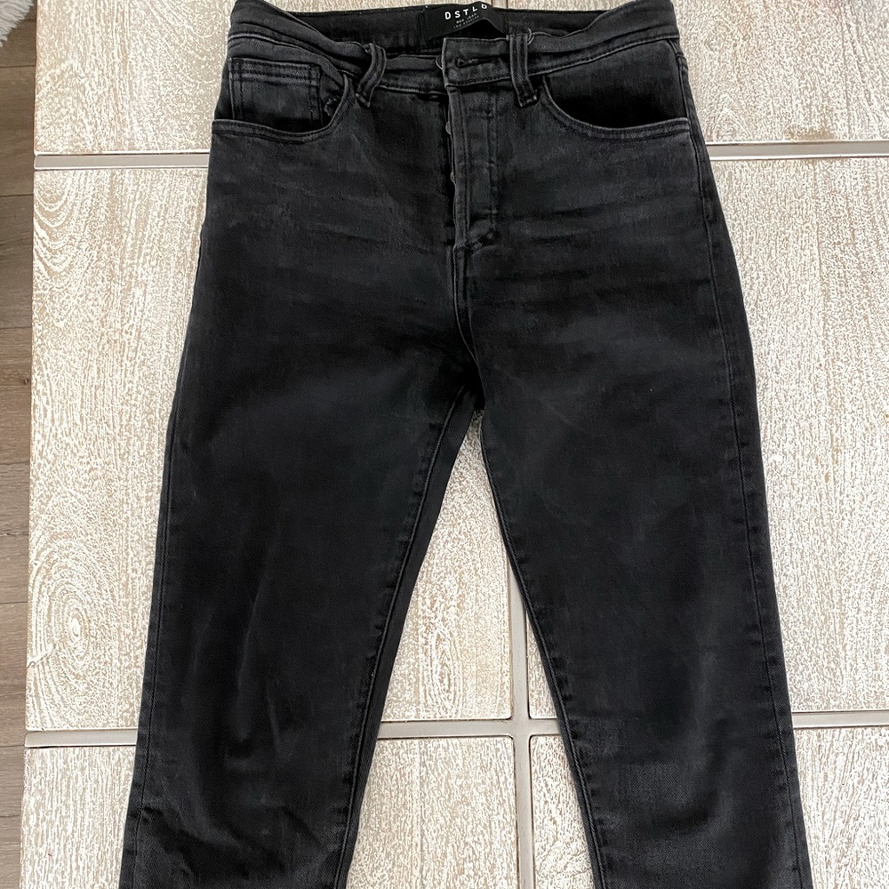 Women’s black jeans- mom jeans- fall- DSTLD Mom Jeans- button up